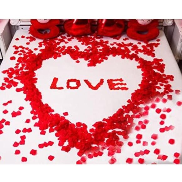 NEW-4 white wicker Baskets with 2 large bags of silk Red Rose Petals -Weddings - Picture 4 of 9